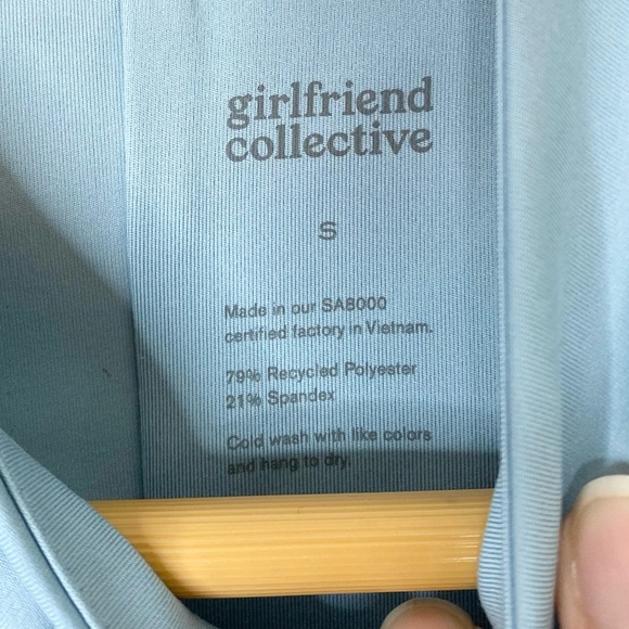 Girlfriend Collective Freddie Crop In Sky NWT - Picture 6 of 7
